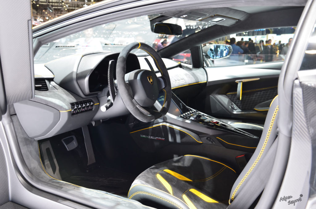 Premiera Lamborghini Centenario LP770-4, środek, wnętrze, interior, blog motoryzacyjny, serwis motoryzacyjny, artykuły o samochodach, najciekawsze auta.