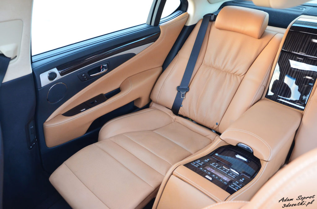 Lexus LS 600h L Superior – test samochodu - komfort dla Prezesa