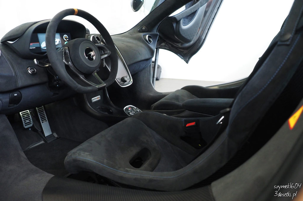 McLaren 600LT - wnętrze